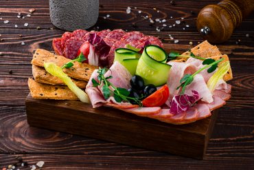 Мясное плато 25,00 руб.